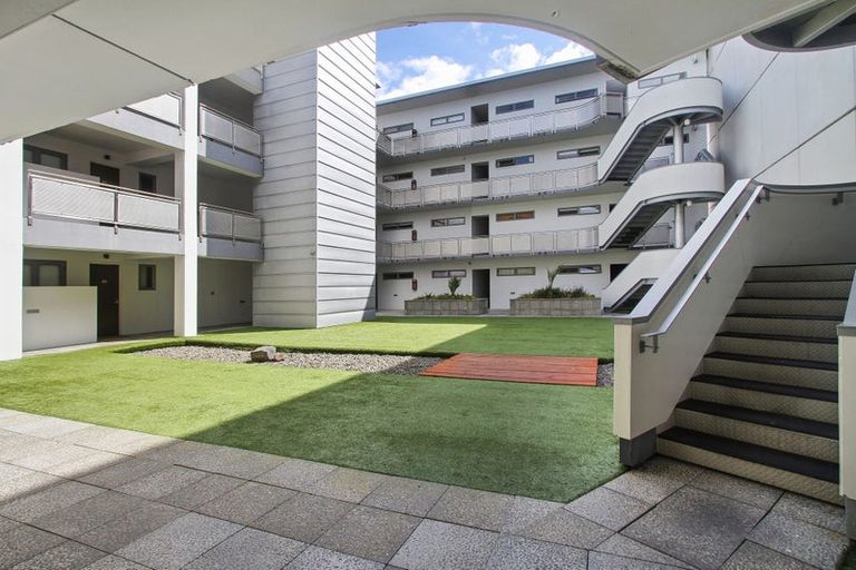 Photo of property in 3b/17 Blake Street, Ponsonby, Auckland, 1011