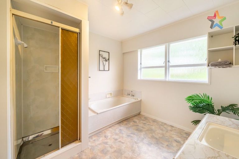 Photo of property in 8 Robson Street, Stokes Valley, Lower Hutt, 5019