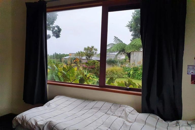 Photo of property in 12 Russell Drive, Oakura, 4314