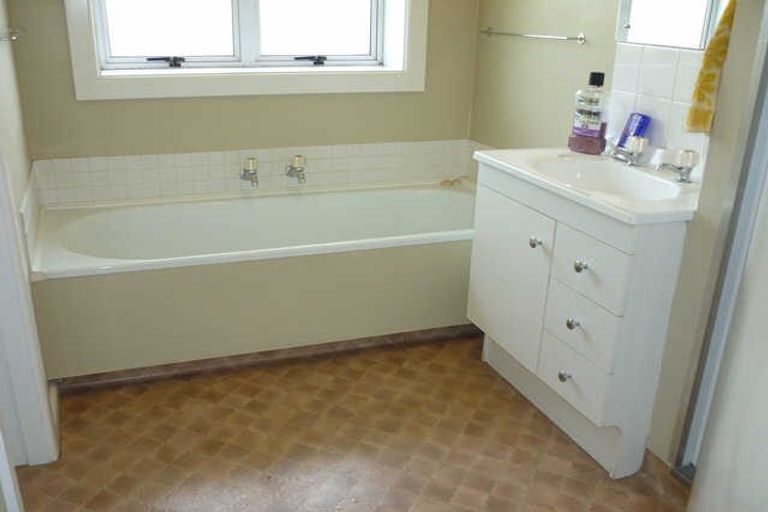 Photo of property in 63 Whitby Street, Burnside, Christchurch, 8053