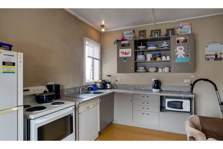 Photo of property in 16 Saint George Street, Watlington, Timaru, 7910