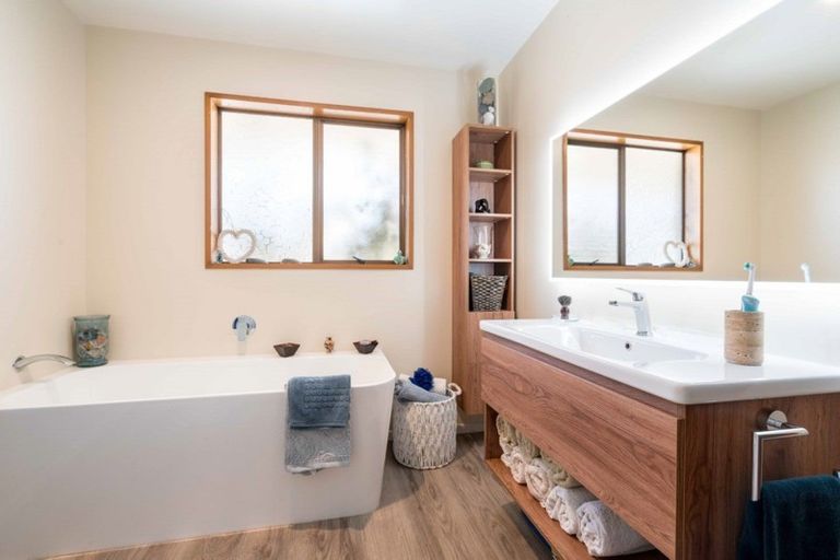 Photo of property in 7165 Wedderburn-becks Road, Wedderburn, Ranfurly, 9395