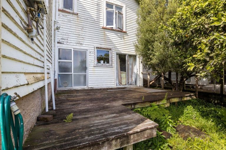Photo of property in 67 Pendarves Street, New Plymouth, 4310