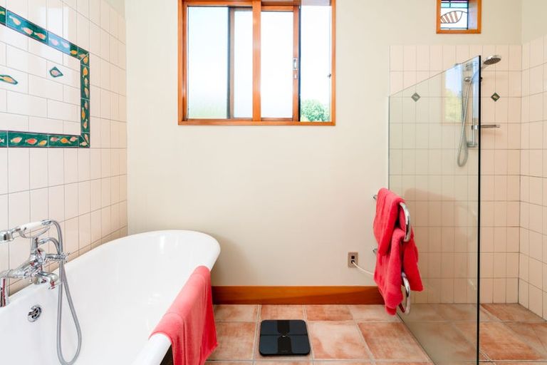 Photo of property in 245 Ngatiawa Road, Reikorangi, Waikanae, 5391