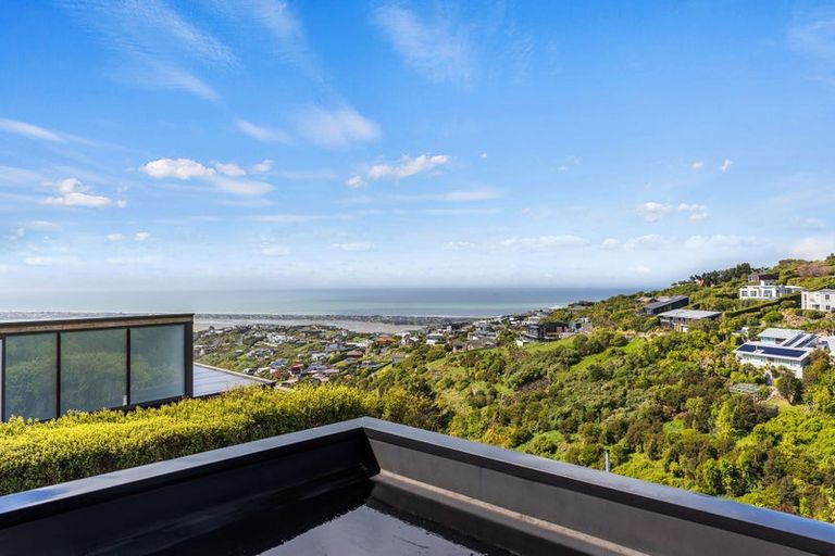 Photo of property in 5 Craigieburn Lane, Mount Pleasant, Christchurch, 8081