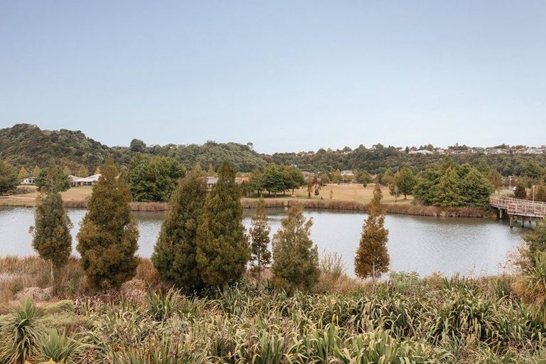 Photo of property in 39 Scoria Close, Pyes Pa, Tauranga, 3112