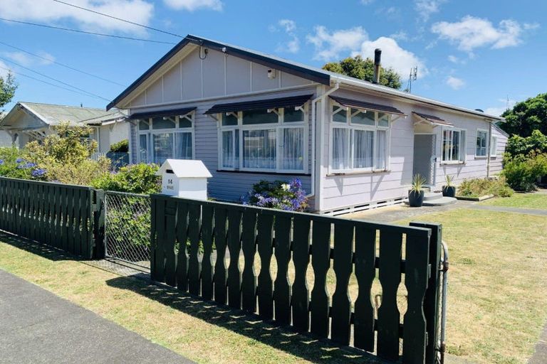 Photo of property in 14 Kawatiri Avenue, Gonville, Whanganui, 4501