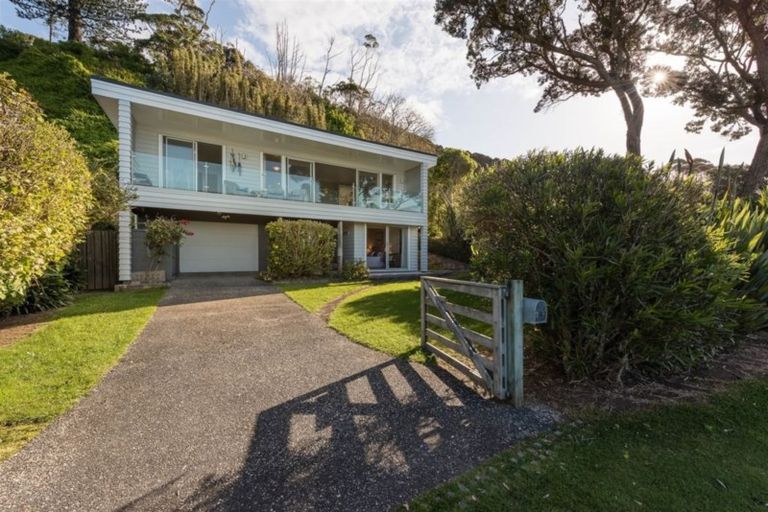 Photo of property in 143 Long Beach Road, Russell, 0202