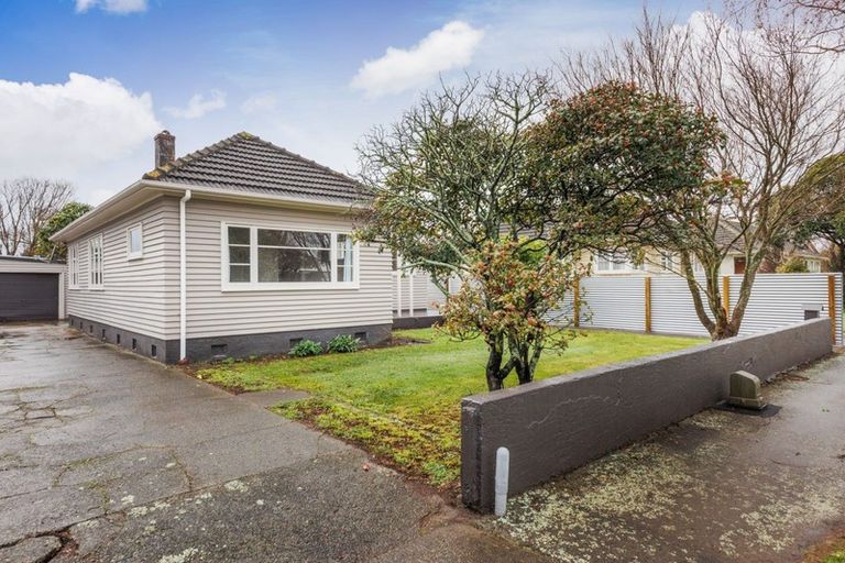 Photo of property in 17 Webb Street, Terrace End, Palmerston North, 4410