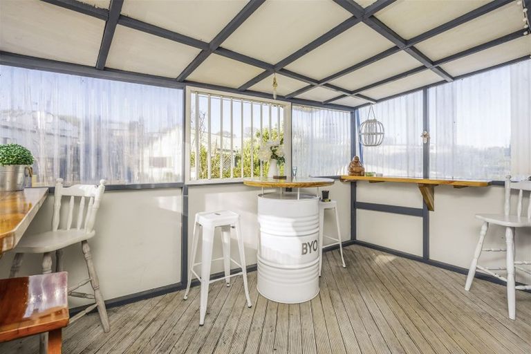 Photo of property in 5 Rotoma Rise, Clover Park, Auckland, 2019