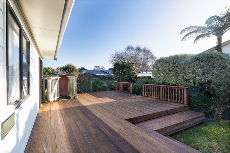 Photo of property in 5 Spackman Crescent, Paraparaumu, 5032