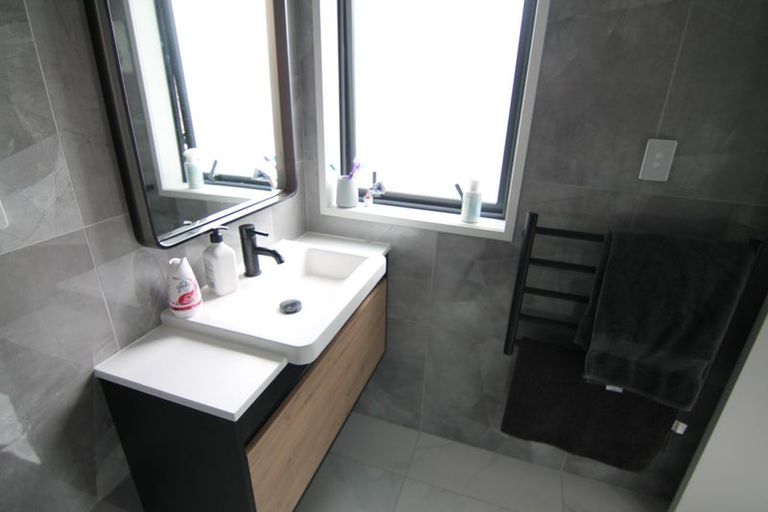 Photo of property in 5b Rimu Road, Mangere Bridge, Auckland, 2022