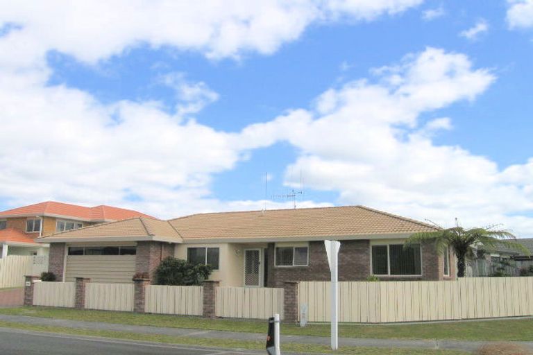 Photo of property in 2 Grevillea Place, Mount Maunganui, 3116