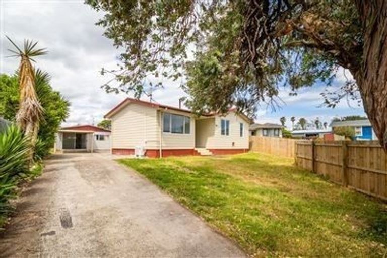 Photo of property in 73 Calthorp Close, Favona, Auckland, 2024