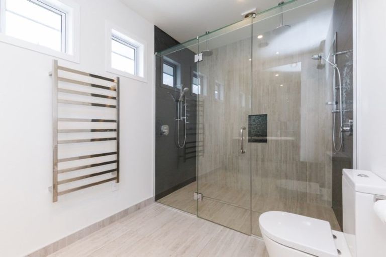 Photo of property in 33 Hartwell Drive, Kelvin Grove, Palmerston North, 4470