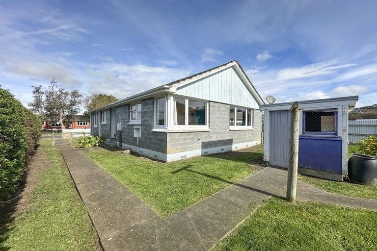 Photo of property in 166 Paterson Street, Aramoho, Whanganui, 4500