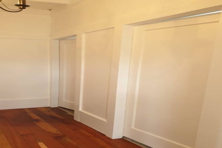 Photo of property in 2/22 Clayburn Road, Glen Eden, Auckland, 0602