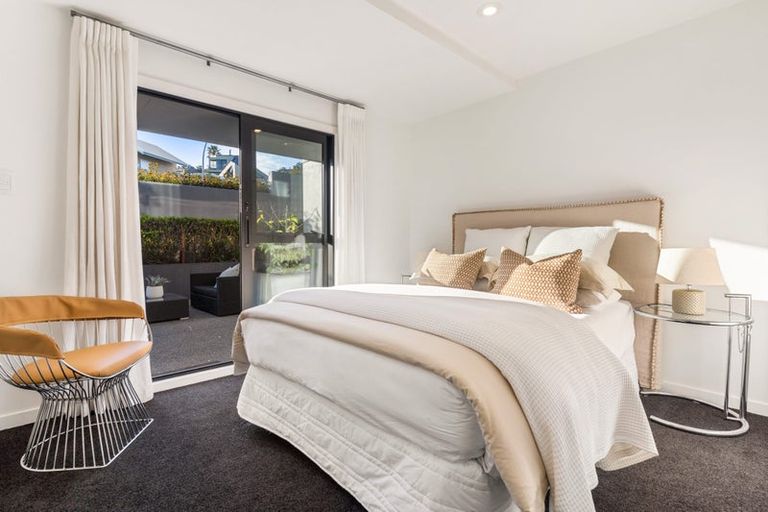 Photo of property in 1/58 The Parade, Bucklands Beach, Auckland, 2012