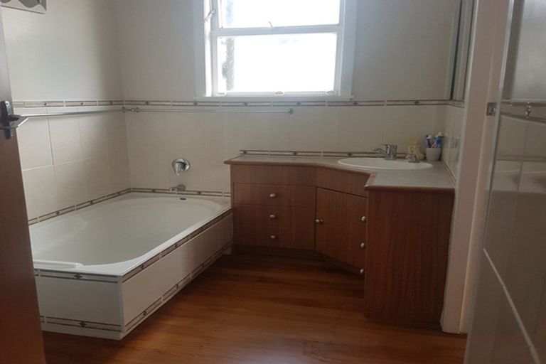 Photo of property in 25 Beech Crescent, Hillcrest, Hamilton, 3216