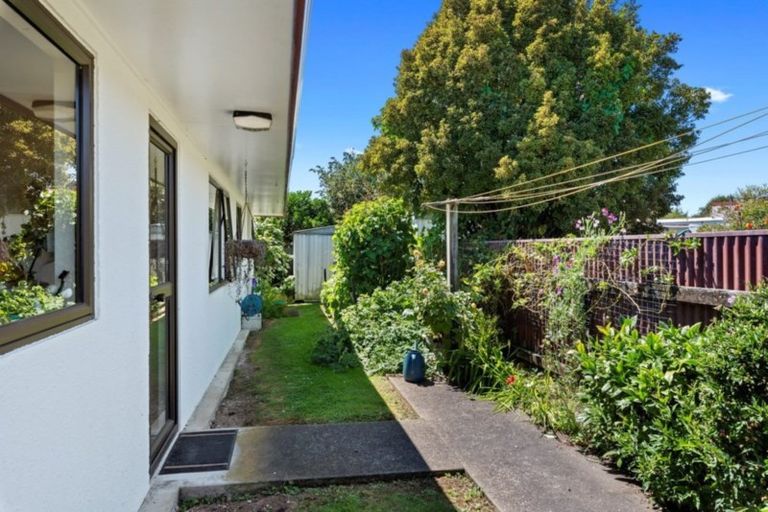 Photo of property in 98a Winchester Street, Levin, 5510
