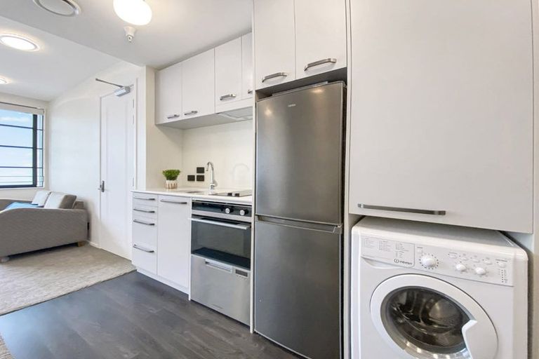 Photo of property in 305/3 Roxburgh Street, Mount Victoria, Wellington, 6011