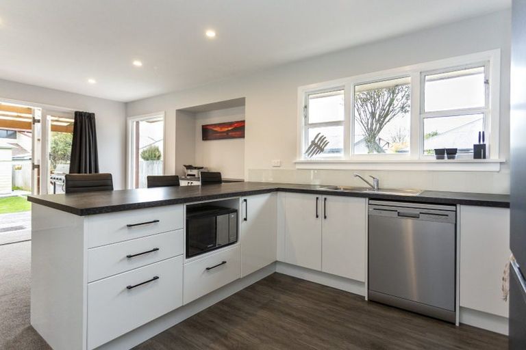 Photo of property in 23 Lochee Road, Upper Riccarton, Christchurch, 8041