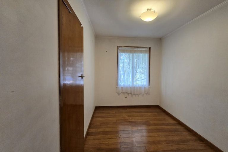 Photo of property in 4 Binsted Road, New Lynn, Auckland, 0600