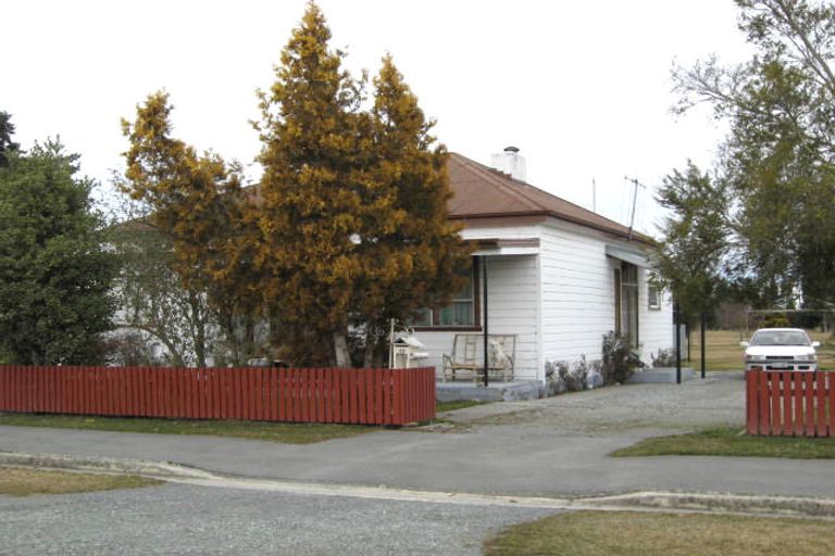 Photo of property in 18 Mckenzie Street, Fairlie, 7925