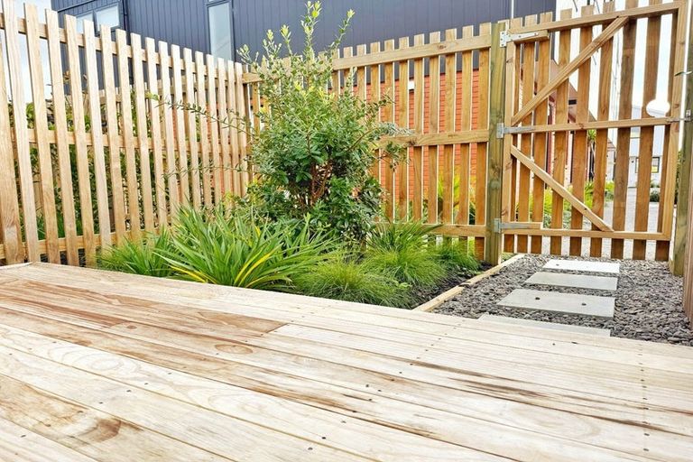 Photo of property in 3/29 Normandy Place, Henderson, Auckland, 0610