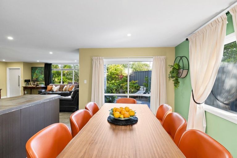 Photo of property in 35 Waione Avenue, Athenree, Waihi Beach, 3177