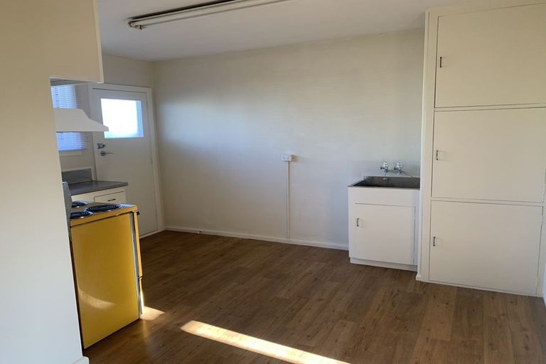 Photo of property in 1/2 Dulles Place, Papanui, Christchurch, 8053