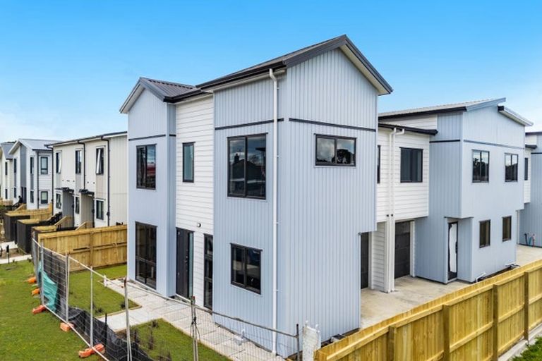 Photo of property in 11 Healy Road, Manurewa, Auckland, 2102