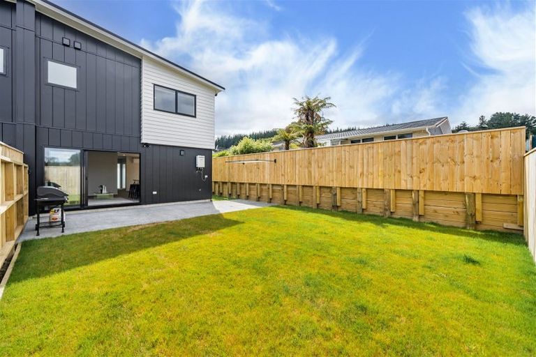 Photo of property in 42d Moeraki Road, Maoribank, Upper Hutt, 5018