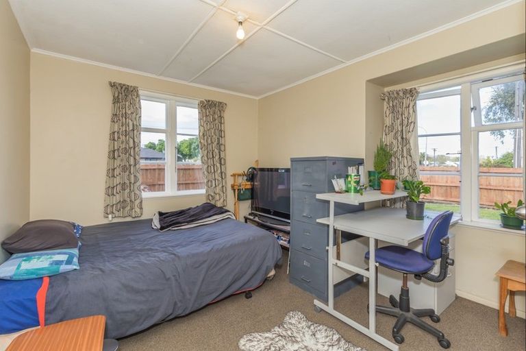 Photo of property in 577 Queen Street East, Levin, 5510