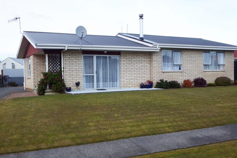 Photo of property in 25 Barton Street, Marton, 4710