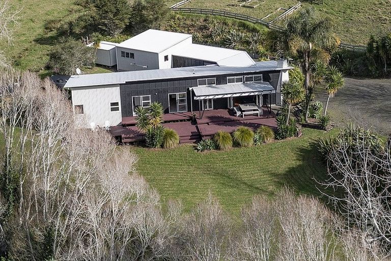 Photo of property in 8 Pineview Lane, Helensville, 0875