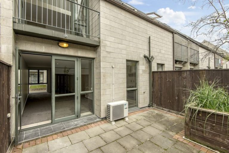 Photo of property in 9/868 Colombo Street, Christchurch Central, Christchurch, 8013