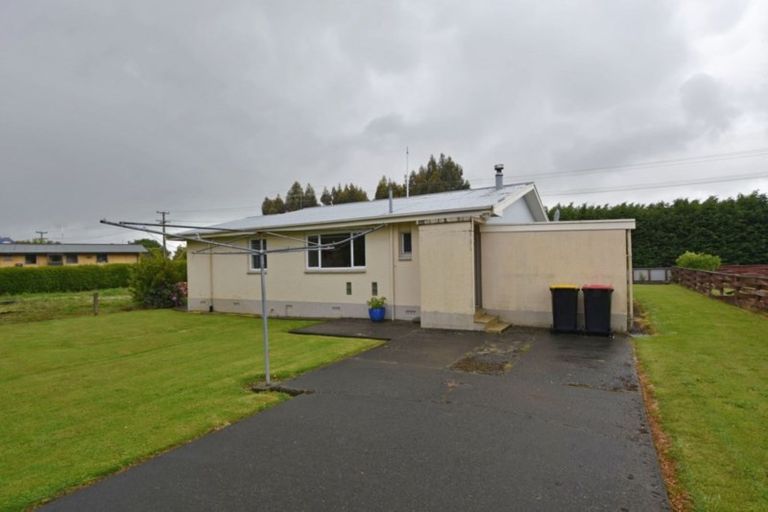 Photo of property in 11 Queen Street, Otautau, 9610