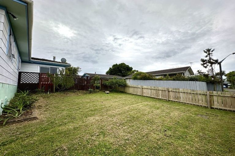 Photo of property in 1/14 Dalmatia Place, Henderson, Auckland, 0612