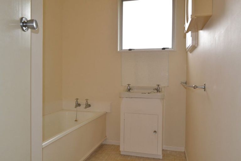 Photo of property in 39 Saint Annes Street, Levin, 5510