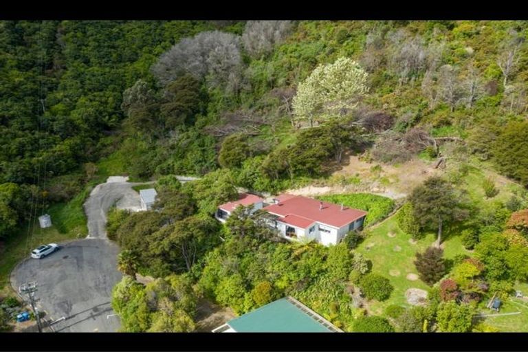 Photo of property in 13 Arthur Crescent, Waikawa, Picton, 7220