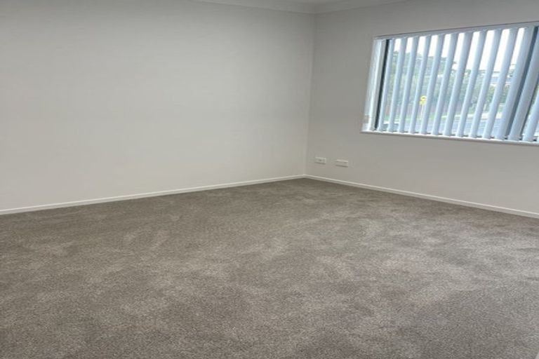 Photo of property in 12b Wycherley Drive, Bucklands Beach, Auckland, 2014