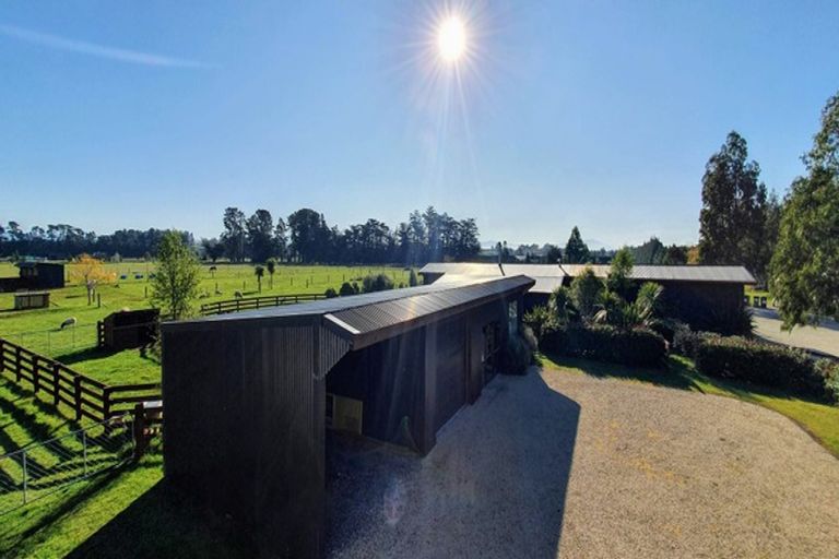 Photo of property in 44 Rands Road, Fernside, Rangiora, 7471