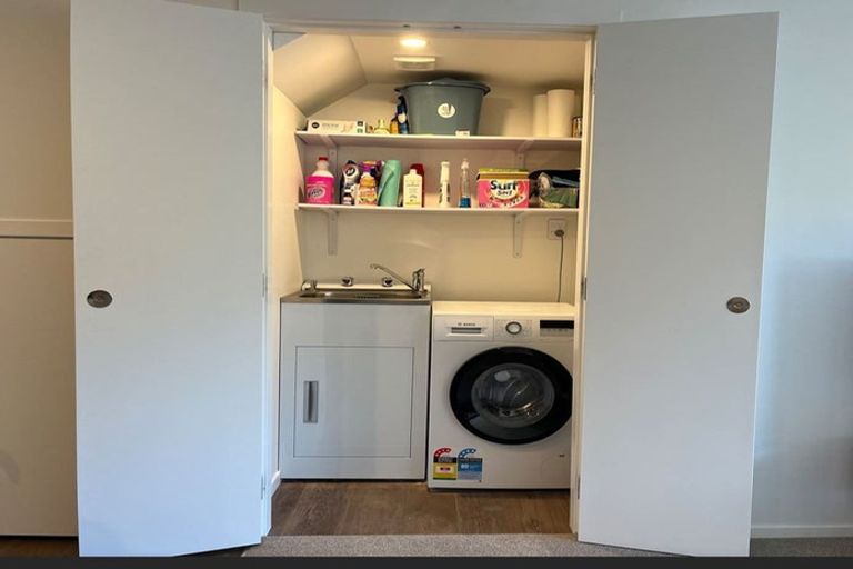 Photo of property in 4/23 Porutu Street, Fairfield, Lower Hutt, 5011