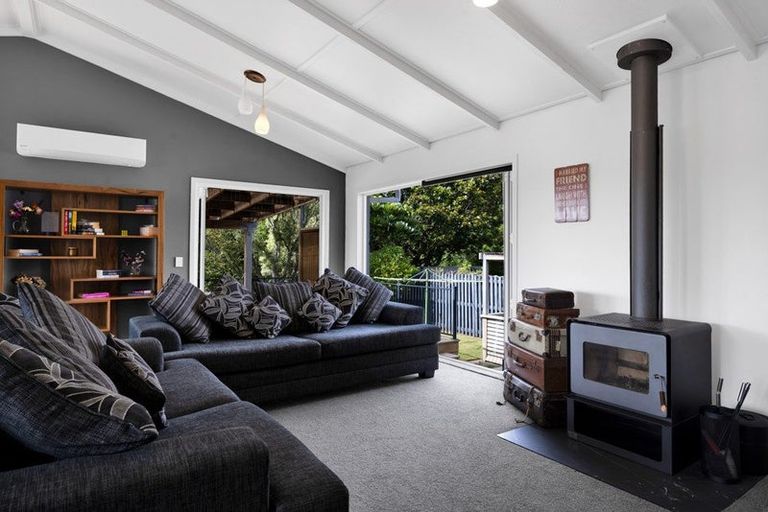 Photo of property in 12 Rennell Street, Frankleigh Park, New Plymouth, 4310