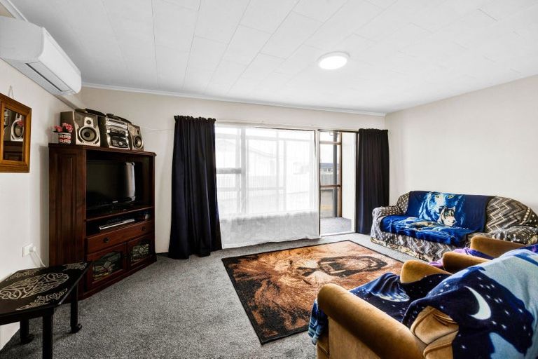 Photo of property in 17 Rimu Street, Hawera, 4610