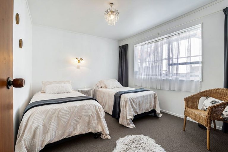 Photo of property in 2/438 Hibiscus Coast Highway, Orewa, 0931