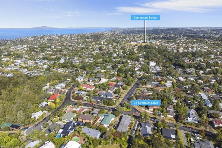 Photo of property in 31 Stredwick Drive, Torbay, Auckland, 0630
