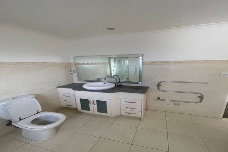 Photo of property in 17 Raphoe Road, Flat Bush, Auckland, 2019