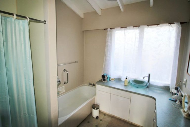 Photo of property in 72 Weston Road, Waiareka Junction, Oamaru, 9401